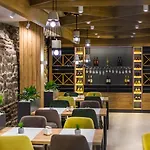 Πανσιόν Hillhouse 4*