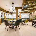 Hillhouse 4*