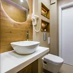 Πανσιόν Hillhouse 4*