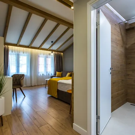 Hillhouse 4* 플로브디프