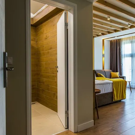 Къща за гости Hillhouse 4*