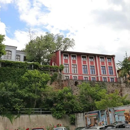 Hillhouse Pensionat 4*